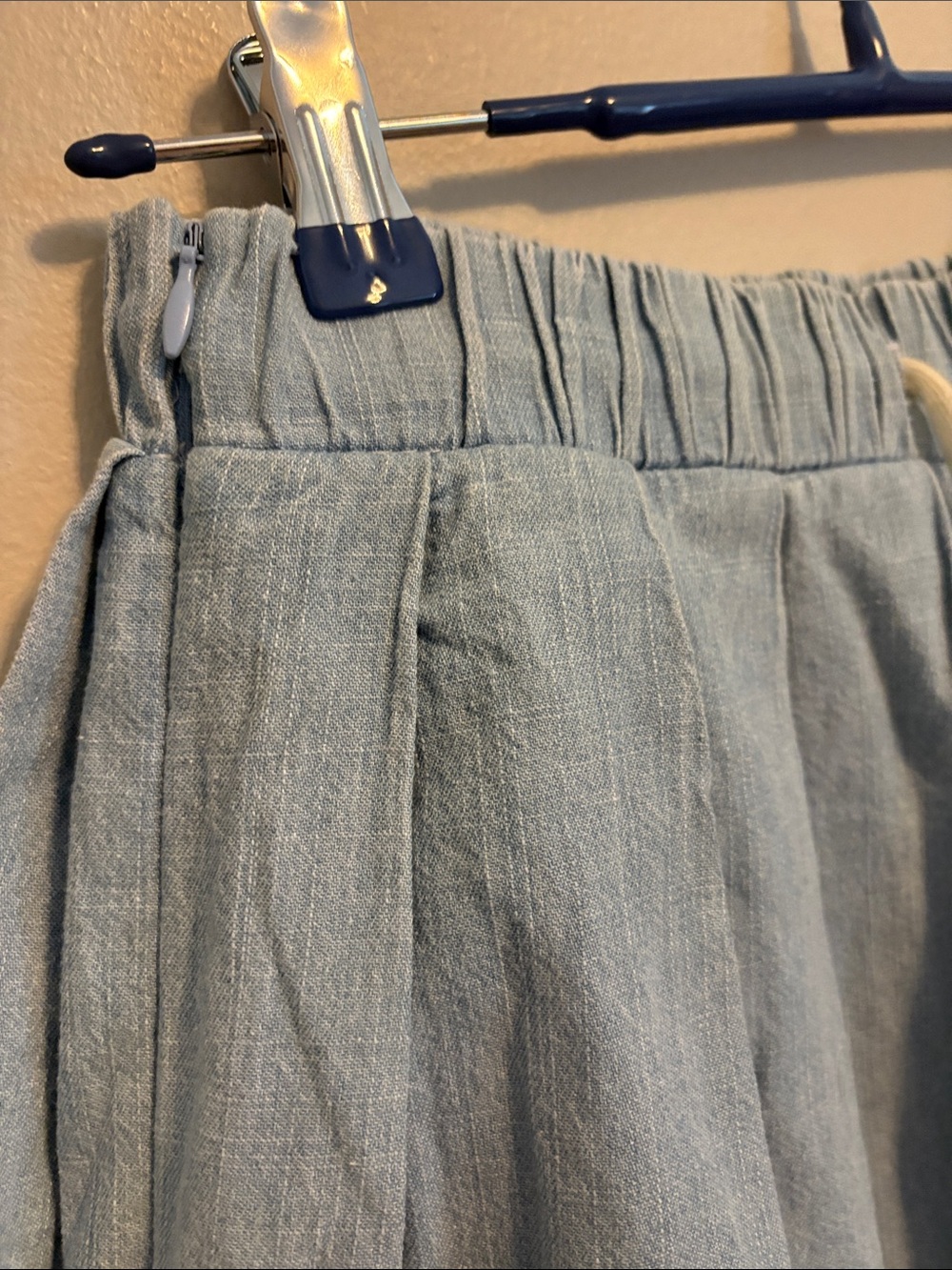 entro Light Blue Pleated Denim Looking Elastic Waist Skirt NWOTS - Picture 5 of 8